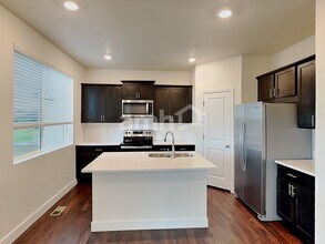 14982 W 82nd Pl in Arvada, CO - Foto de edificio - Building Photo