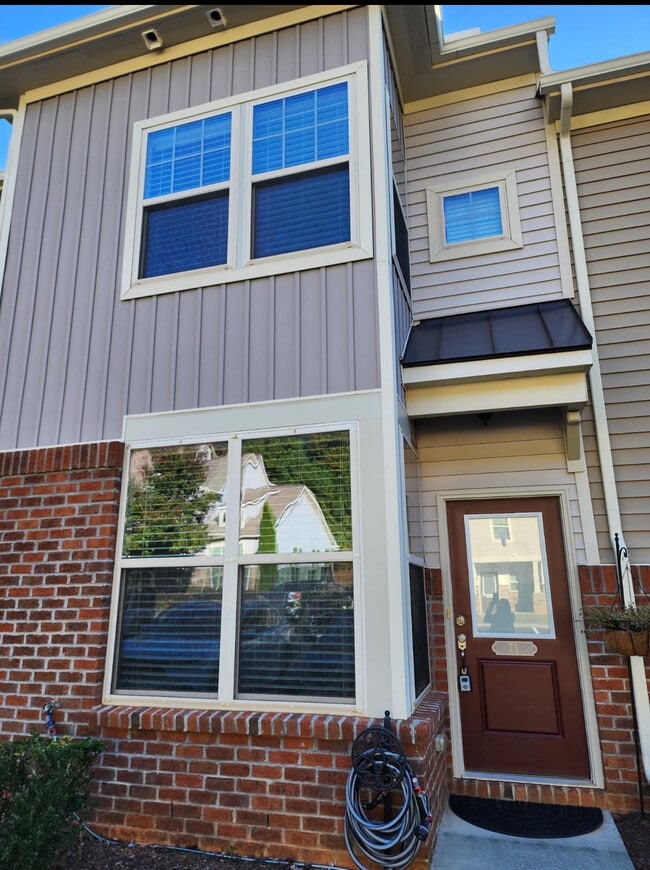 71 Pocono Dr in Durham, NC - Building Photo - Building Photo