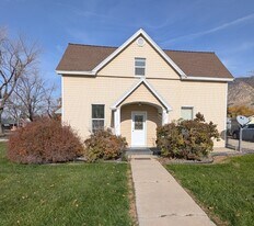 207 E 100 N in Brigham City, UT - Building Photo