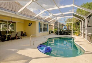143 Braemar Ave in Venice, FL - Foto de edificio - Building Photo