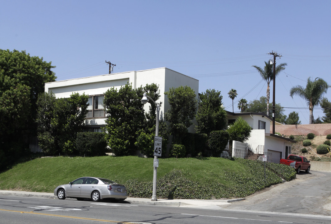 1637 W Malvern Ave in Fullerton, CA - Building Photo