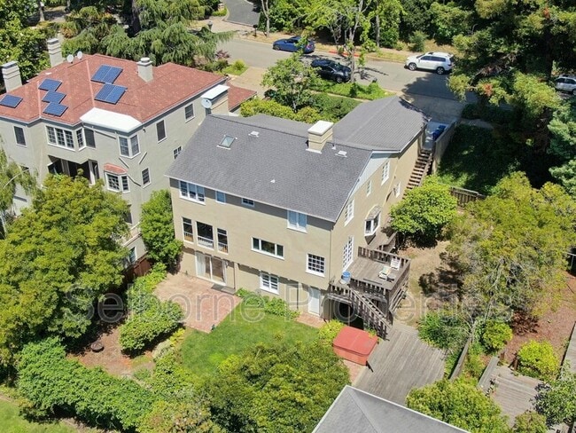 25 Selborne Dr in Piedmont, CA - Building Photo - Building Photo