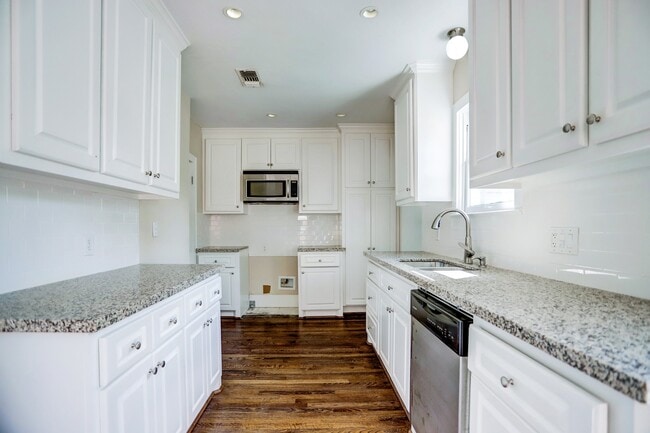 property at 2510 Kingston St