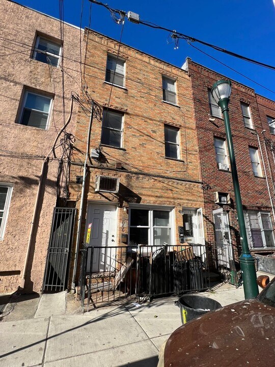 3056 Richmond St-Unit -1st floor in Philadelphia, PA - Building Photo