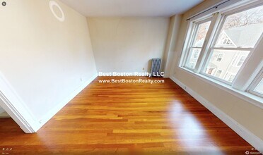 11 Gray St, Unit 12 in Cambridge, MA - Building Photo - Building Photo