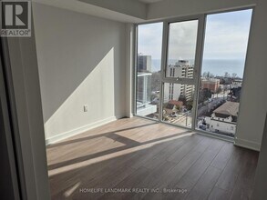 2088 James St in Burlington, ON - Building Photo - Building Photo