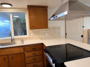 1045 3rd Ave in Sequim, WA - Foto de edificio - Building Photo