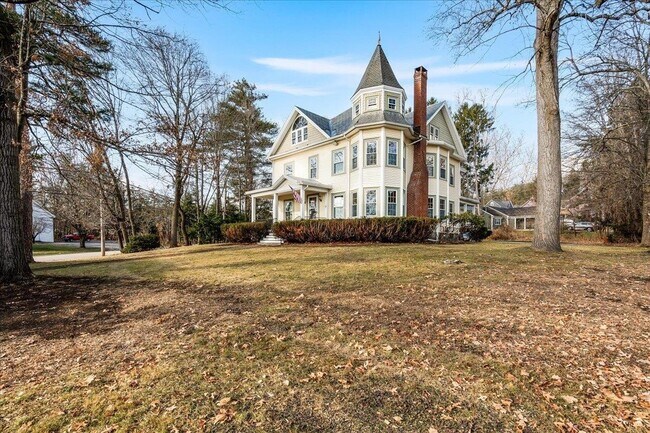 61 Manchester St in Nashua, NH - Building Photo - Building Photo
