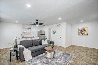 1924 Chapman St in Houston, TX - Building Photo - Building Photo