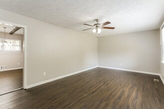 446 Wexwood Dr in Riverdale, GA - Building Photo - Building Photo
