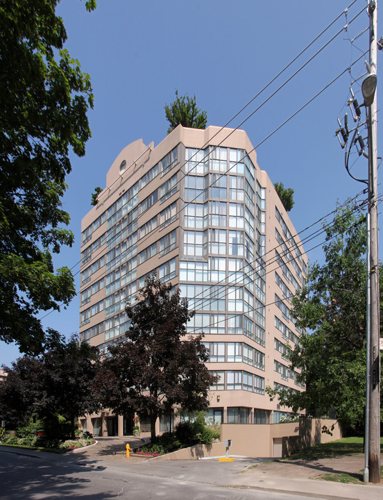 10 Tichester Rd in Toronto, ON - Building Photo