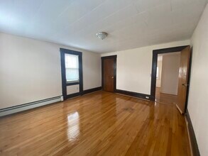 2 Hammond Ct in Quincy, MA - Building Photo - Building Photo