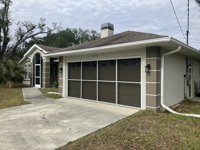 4410 Cazes Ave in North Port, FL - Building Photo - Building Photo