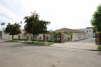 Margate Partners in Van Nuys, CA - Building Photo - Building Photo