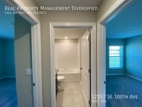 12257 SE 100th Ave in Belleview, FL - Building Photo - Building Photo