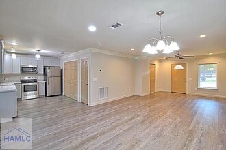 5781 E Oglethorpe Hwy in Midway, GA - Foto de edificio - Building Photo