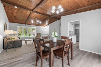 5801 Covington Ter in Minnetonka, MN - Foto de edificio - Building Photo