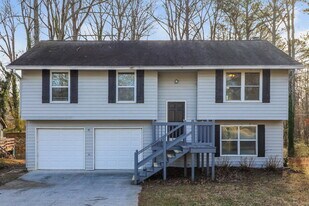 5375 Olde Mill Dr NE in Woodstock, GA - Building Photo