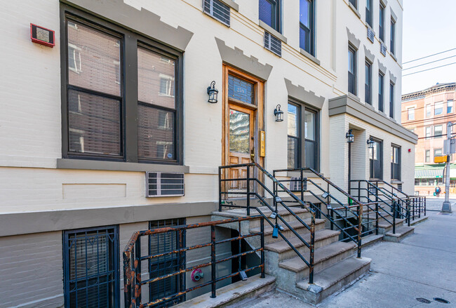 259 12th St in Hoboken, NJ - Building Photo - Building Photo