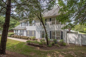 22 Stillwell Ct in Bridgewater, NJ - Building Photo - Building Photo