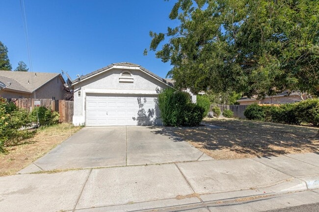 4610 Fosberg Rd in Turlock, CA - Building Photo - Building Photo