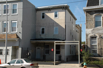 38 N 40th St in Philadelphia, PA - Building Photo - Building Photo