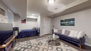 21 E Division St in Chicago, IL - Building Photo - Building Photo