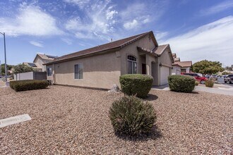 7675 Borealis St in Las Vegas, NV - Building Photo - Building Photo