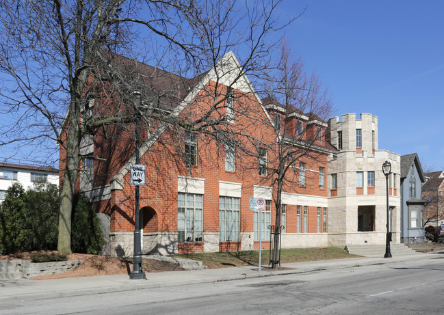 845 N 16th St in Milwaukee, WI - Building Photo - Building Photo