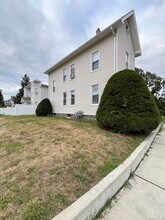 35 Cove Ave in Norwalk, CT - Building Photo - Building Photo