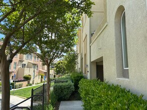 658 Hatfield Dr in San Marcos, CA - Building Photo - Building Photo