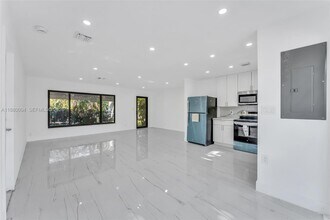 3030 Arthur St in Hollywood, FL - Foto de edificio - Building Photo