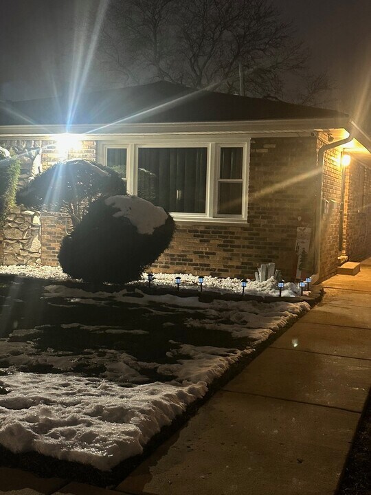 380 Mackinaw Ave in Calumet City, IL - Building Photo