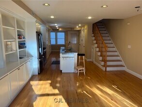 4 Sherman Ct in Somerville, MA - Building Photo - Building Photo