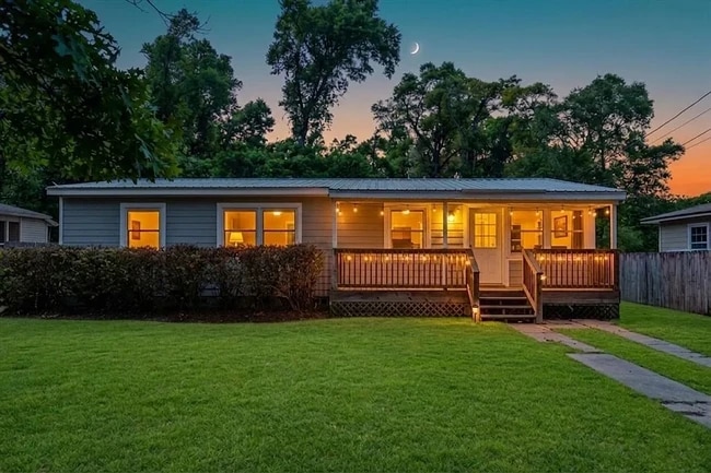 property at 555 N 68th Ave