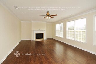 1712 Sahale Falls Dr in Braselton, GA - Foto de edificio - Building Photo