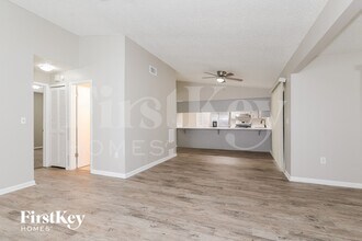 704 Del Rio Way in Kissimmee, FL - Building Photo - Building Photo