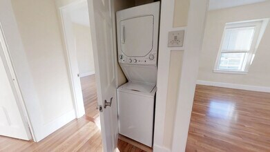 413 Washington St, Unit 1 in Cambridge, MA - Building Photo - Building Photo