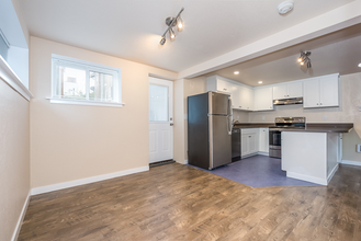 705 N Motor Pl in Seattle, WA - Building Photo - Building Photo