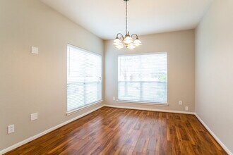 1815 Adriana Ln in Houston, TX - Building Photo - Building Photo