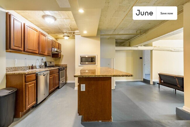 1811 S Street NorthWest in Washington, DC - Building Photo - Building Photo