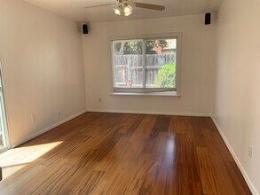 8968 Menkar Rd in San Diego, CA - Building Photo - Building Photo