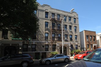 3547 34th St in Astoria, NY - Building Photo - Building Photo