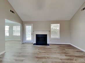 5515 Sapphire Cir in Ellenwood, GA - Building Photo - Building Photo