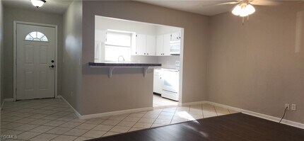 3609 SE 9th Pl in Cape Coral, FL - Building Photo - Building Photo