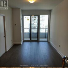 20-3020 Shore Breeze Dr in Toronto, ON - Building Photo - Building Photo