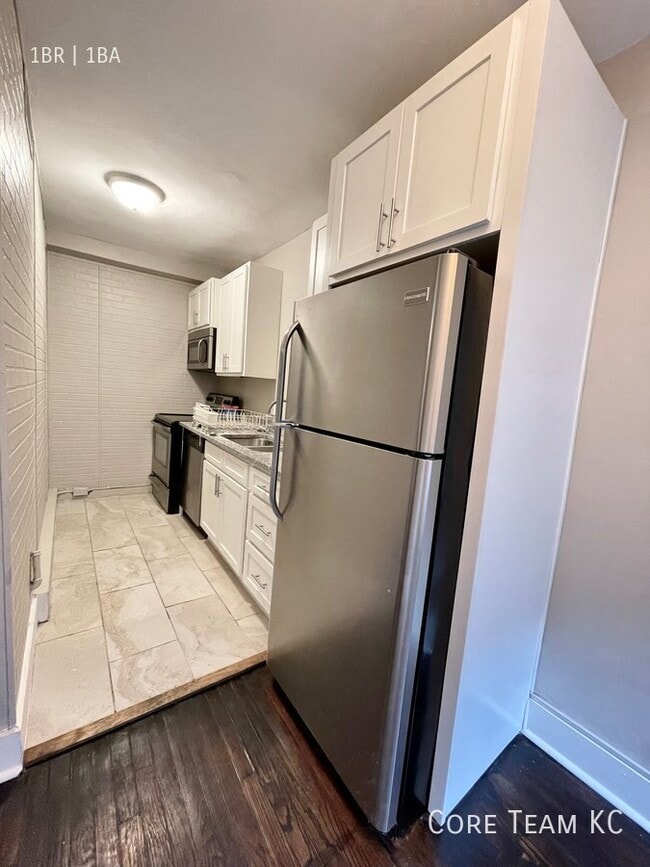 710 W 48th St in Kansas City, MO - Foto de edificio - Building Photo