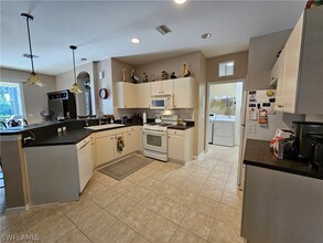 9347 Aviano Dr in Ft. Myers, FL - Building Photo - Building Photo