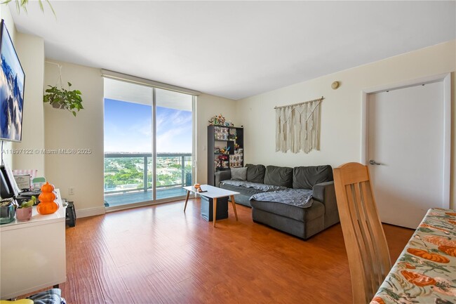 property at 1800 N Bayshore Dr