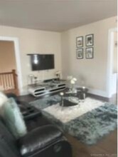 164 Wolcott Hill Rd in Wethersfield, CT - Building Photo - Building Photo
